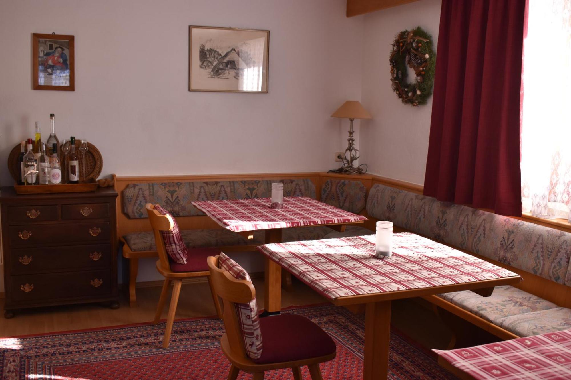 Bed and Breakfast Hirschstube Nauders Exterior foto
